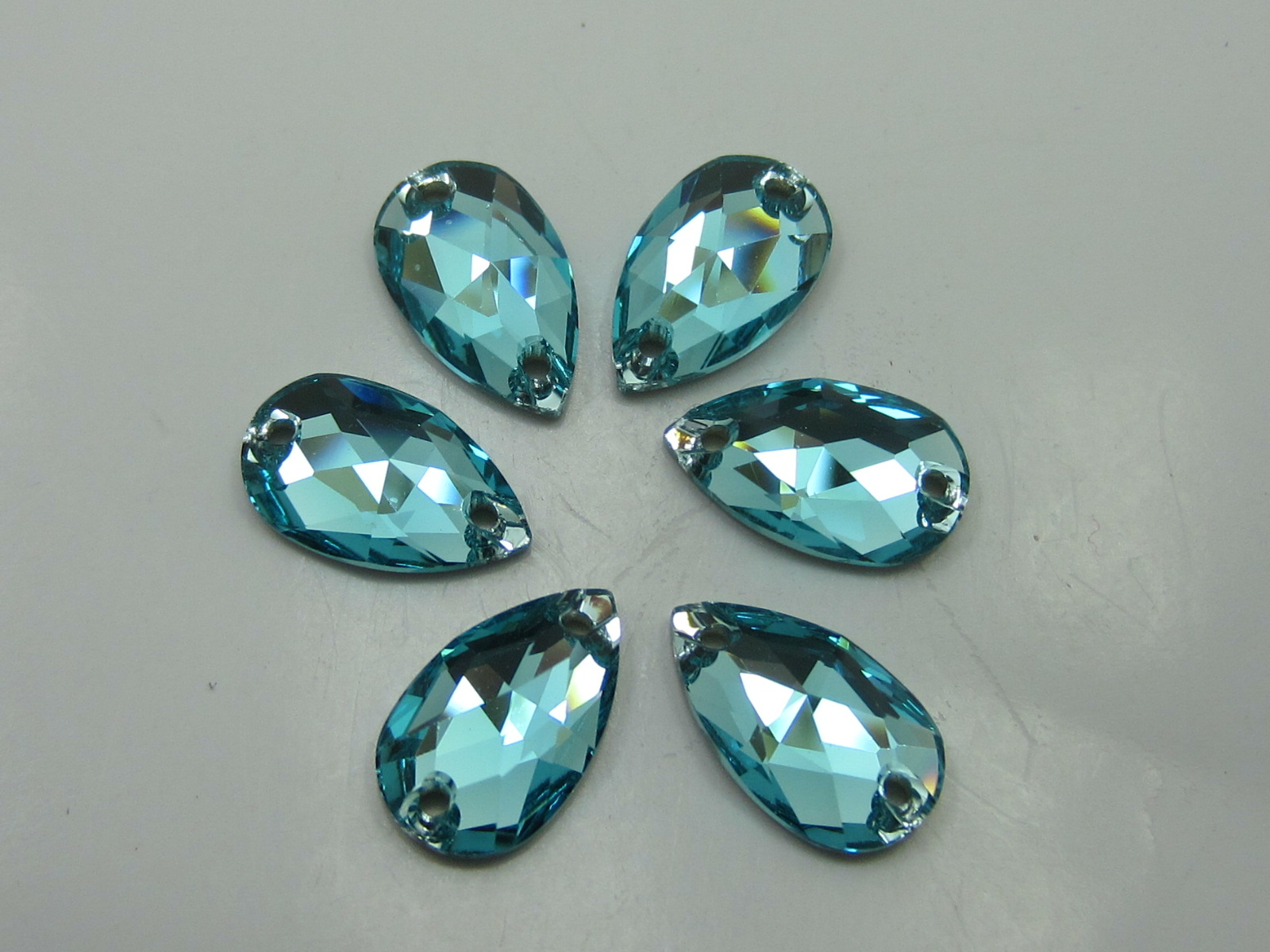 12pcs. PEAR 12x7mm LIGHT TURQUOISE SEW ON FLATBACK European Rhinestones